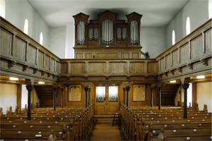 In der St. Petri Kirche: Blick auf die Orgel